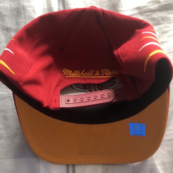 Mitchell & Ness Miami Heat SnapBack - Picture 3 of 3